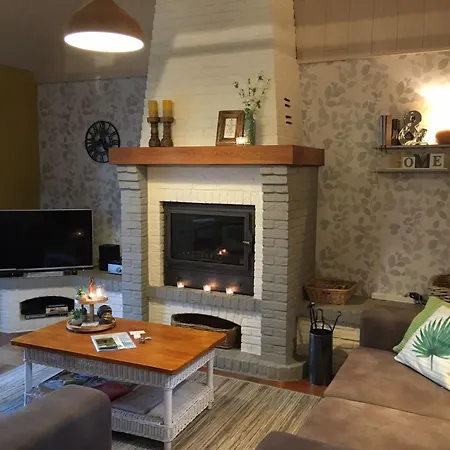 Windekind Mit Blick Auf Felder By Interhome *