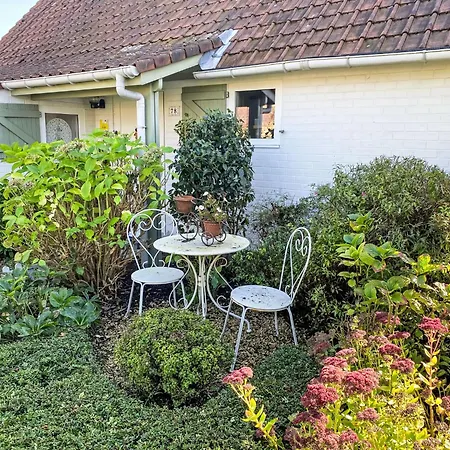 Windekind Mit Blick Auf Felder By Interhome