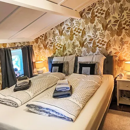 Windekind Mit Blick Auf Felder By Interhome *